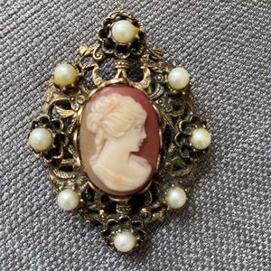 Vintage Cameo Brooch